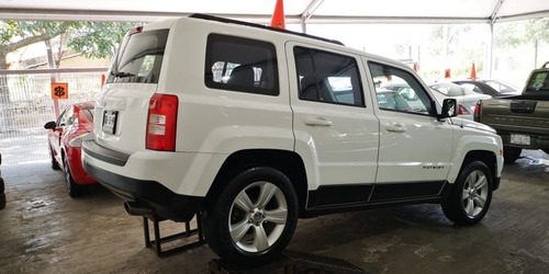 Imagen 10 de 15 de Jeep Patriot 2014 2.4 Sport Cvt