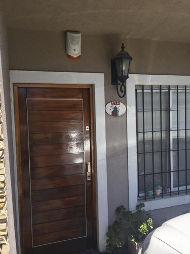 Imagen 2 de 12 de Duplex En Venta En Ituzaingo Norte