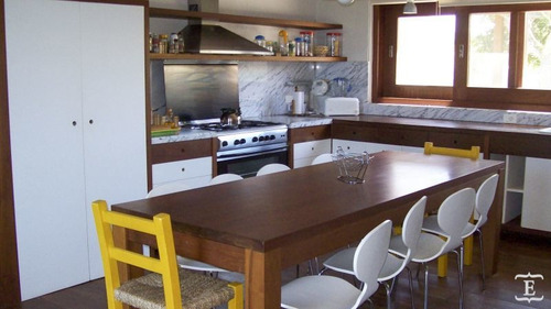 Casa En Alquiler Por Temporada De 8 Dormitorios En Club De Mar