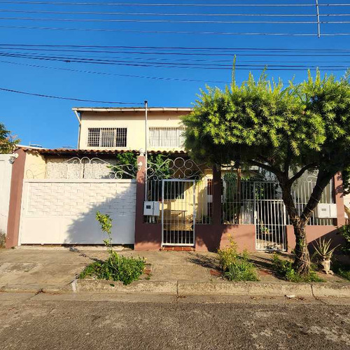 Venta Casa, Urb Villas De Santa Rita, Santa Rita. A.g