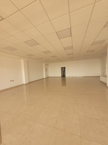 Local Comercial En Arriendo, Piso 2, En Av. Francisco Bilbao