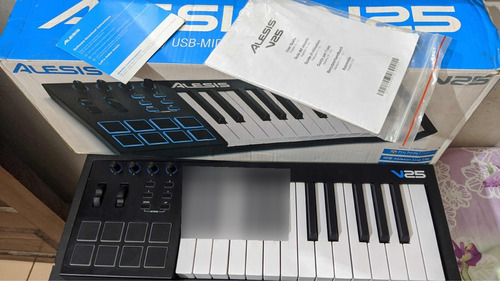 Controlador Midi Alesis V25