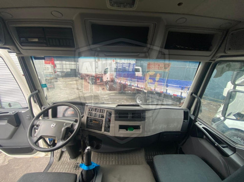 Volvo Vm330 2013// Bitruck // Revisado //ar Condicionado
