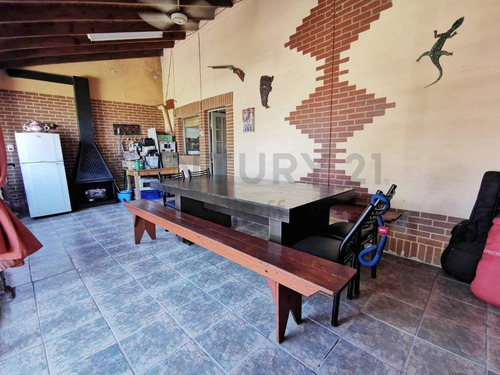 Imagen 16 de 22 de Casa En Venta De 3 Dormitorios Con Parque En Villa Elisa, La Plata