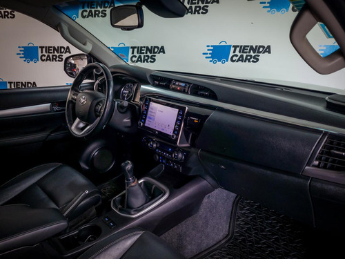 Toyota Hilux 2.8 SRX 4X4