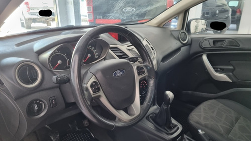 Imagen 9 de 10 de Ford Fiesta Kinetic Design 2011 1.6 Design 120cv Titanium