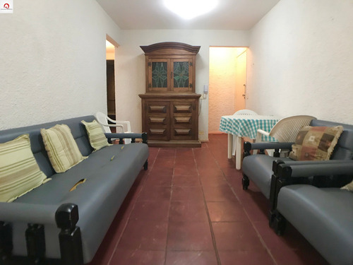 Imagem 1 de 12 de Guarujá - Praia Das Pitangueiras - Calçadão - 02 Dormitórios - Sacada - 01 Vaga - Oportunidade - Ap05945 - 69555535
