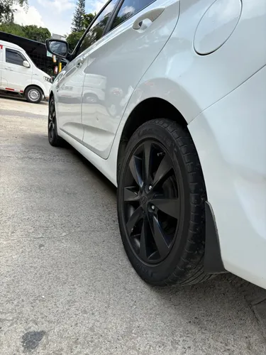 Hyundai Accent 1.6l 5 p