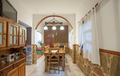 Ph Venta 2 Dormitorios 1 Baño 1 Lavadero 1 Patio Y Parrilla 114 Mts 2 Totales - La Plata