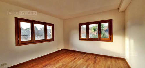 Imagen 23 de 30 de Casa 8 Ambientes En Venta En San Isidro, Acassuso, Vias/libert.