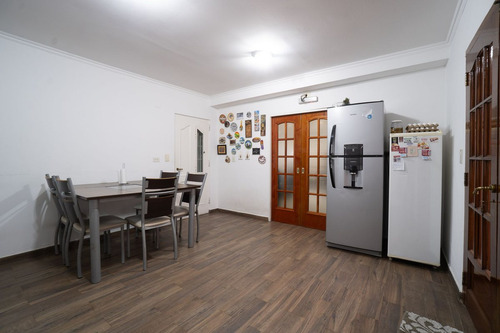 Venta De Casa 6 Ambientes En V. Tesei Apto Credito