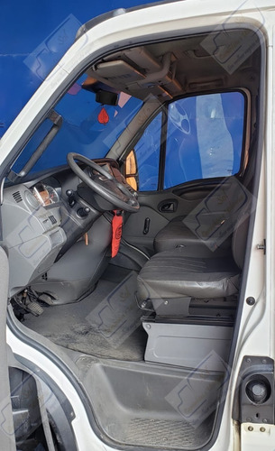 Imagem 7 de 13 de Iveco Daily 35s14 - 2016 (caminhonete)