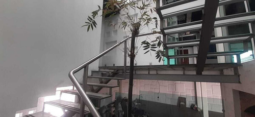 En Renta San Lorenzo Tepaltitlan, Edificio De 2 Plantastoluca