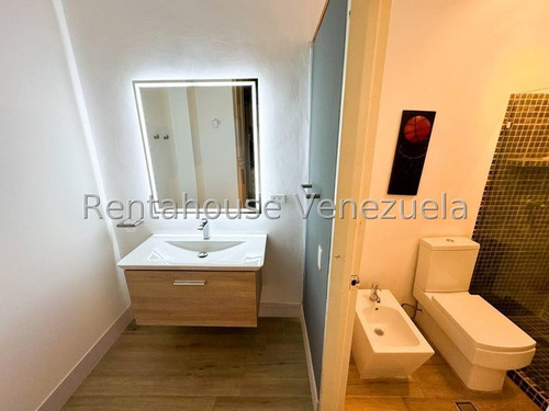 Casa En Venta Urb. Cerro Verde, Caracas. 25-7062 Yf
