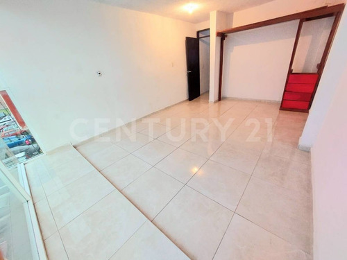 Imagen 11 de 20 de Casa En Venta De 3 Niveles En Bulevares Del Lago