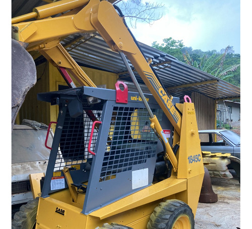 Mini Carregadeira Case