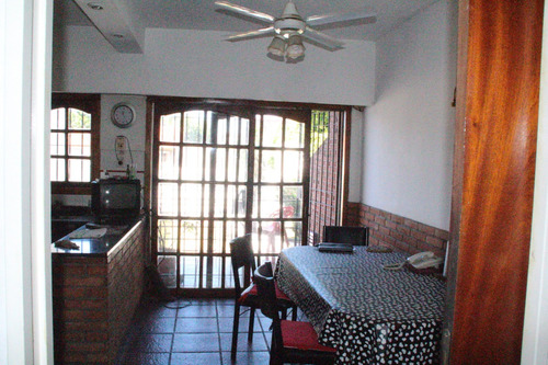 Casa Triplex Dueño Directo Cerca Del Dot Y De Av. Cabildo