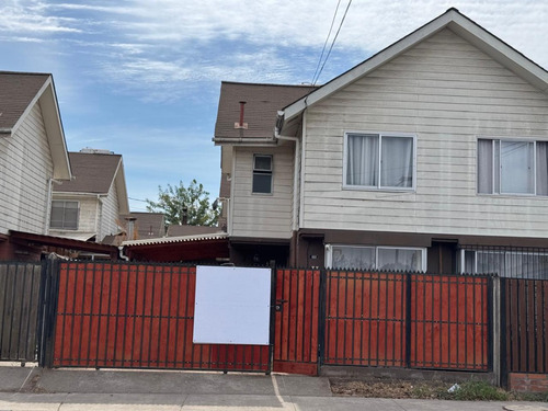 Vende Casa 3 Dormitorios Excelente Ubicación En Santa Cruz