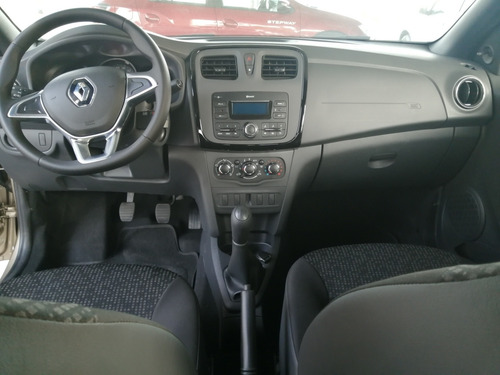 Imagen 11 de 11 de Renault Logan Life 2022