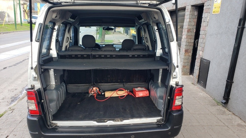 Imagen 8 de 13 de Peugeot Partner Patagónica 2016 1.6 Hdi Vtc Plus