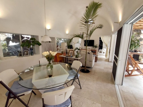 Casa Estilo Mediterráneo En Un Solo Nivel En Burgos Bugambilias, Temixco Morelos.