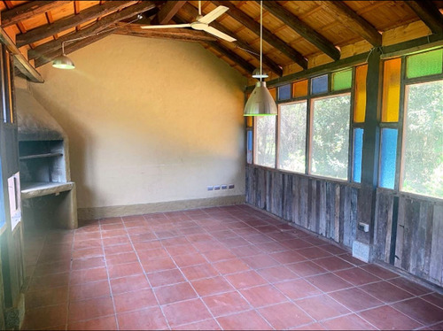 Parcela Con Casa En Sitio De 2000 Mts. Solida, Piscina Termp