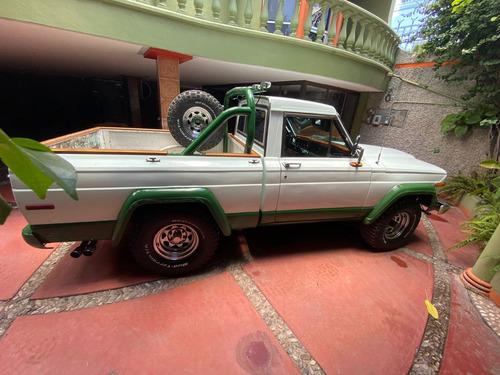 Pick Up Jeep J10 Honcho 1984 Automática 4x4