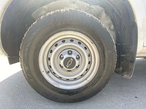 Imagen 13 de 15 de Chevrolet D-max 2.5 4x2 Dsl E5 Dab Abs 2020 Lwzl24