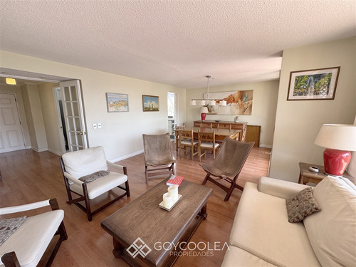 Departamento En Venta De 2 Dorm. En Las Condes