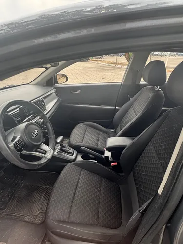 Kia Rio 1.6 L Sedan At
