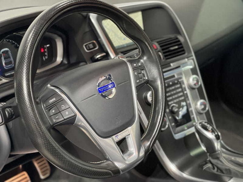 Imagem 14 de 15 de Volvo X60 2.0 T5 R-design 245cv Gasolina