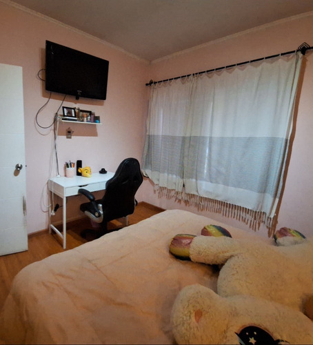 Casa En Venta De 4 Dormitorios. En Condominio En Los Andes