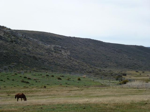 Inmobiliaria Comodoro - Campo A 80 Km De Esquel Sobre Ruta 40 Pavimentada