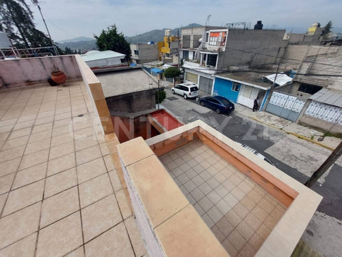 Imagen 13 de 19 de Casa En Venta De 3 Niveles Con Roof Garden, Cerca De Monte Maria