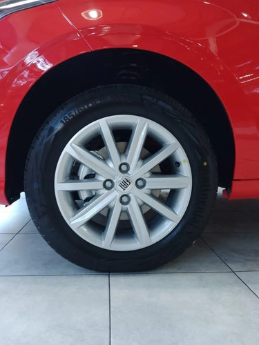 Imagen 13 de 25 de Fiat Cronos 1.3 Drive Gse Cvt My23 / F.r