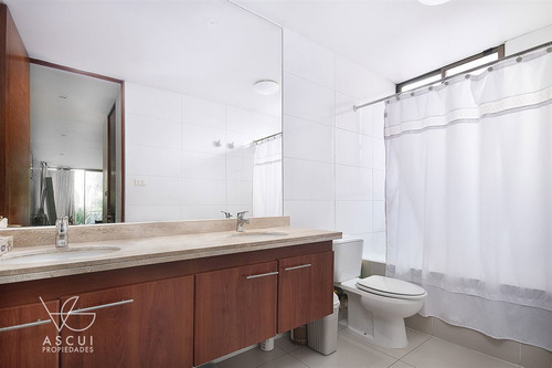 Casa San Carlos Apoquindo Condominio Seguro, 5 Dorm, 4 Baños