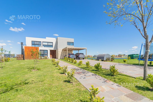 Imagen 2 de 30 de Casa En Venta Puertos De Escobar Barrio Marinas - Maroto Propiedades
