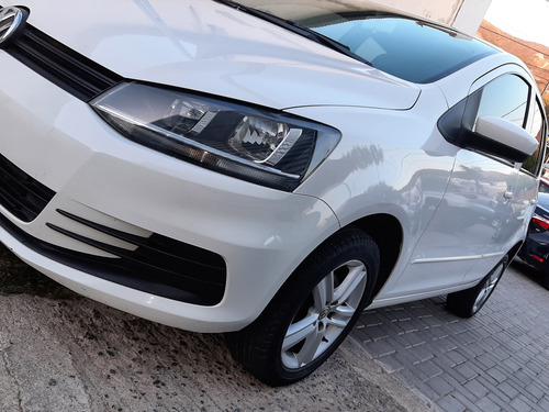 Imagen 8 de 8 de Volkswagen Fox 2016 1.6 Comfortline