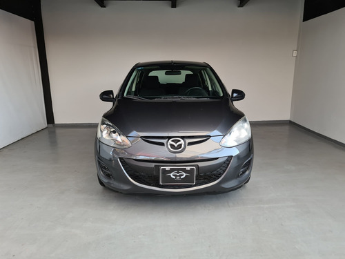 Imagen 2 de 11 de Mazda Mazda 2 2014 1.5 Touring At