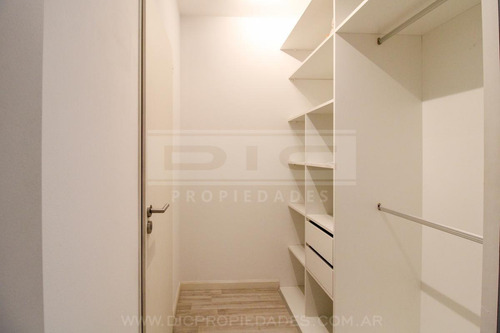 Imagen 9 de 29 de Semipiso De 3 Amb Con Cochera, Estilo Moderno En San Isidro