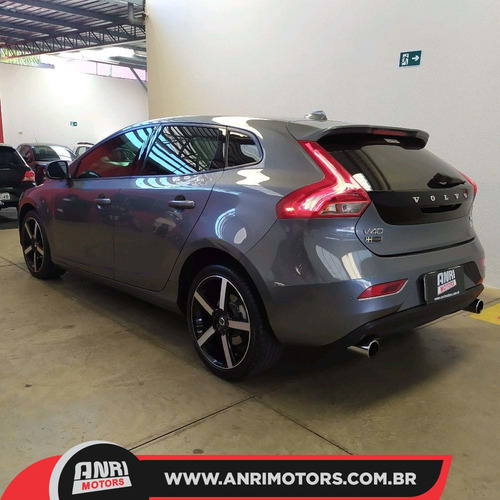 Imagem 4 de 10 de Volvo V40 T-4 Momentum 2.0 Automático Completo
