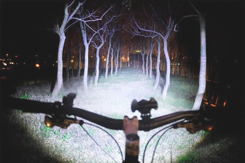 Lampara Bicicleta Portatil Recargable 3000 Lumenes Vs Agua