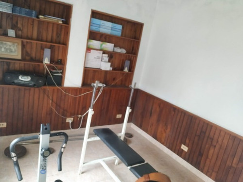Imagen 7 de 18 de Casa Al Frente Con Departamento De Acceso Individual