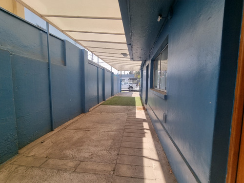 Casa En Excelente Ubicación, Apta Para Oficina Con Trifásica