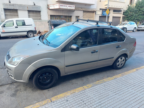 Ford Fiesta 1.6 Max Ambiente Mp3