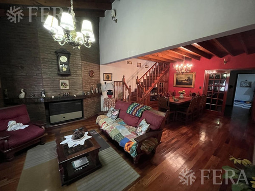 Imagen 3 de 24 de Venta De Casa 3 Ambientes Con Fondo Libre Y Piscina En Don Bosco (21581)