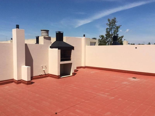 Imagen 6 de 7 de Complejo Sucre San Isidro-venta-duplex 2 Amb Impecable