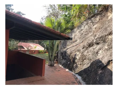 Casa Venta Lomas De Chuao 580m2