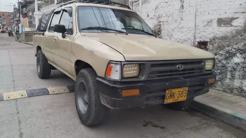Toyota Hilux 4x2