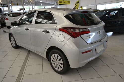 Hyundai Hyundahb20 1.0m Unique